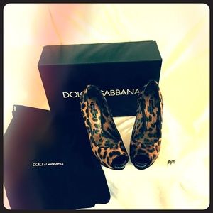 Authentic Dolce & Gabbana Leopard Fur Size6